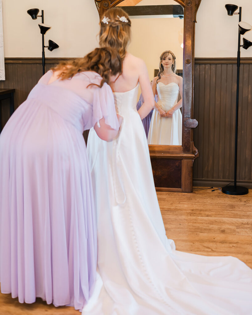 Getting ready at the bridal suite